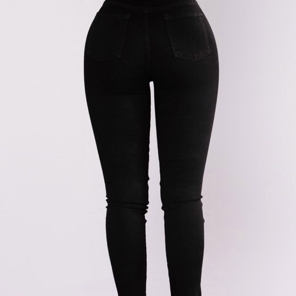 FASHIONNOVA JEANS - Picture 4 of 5